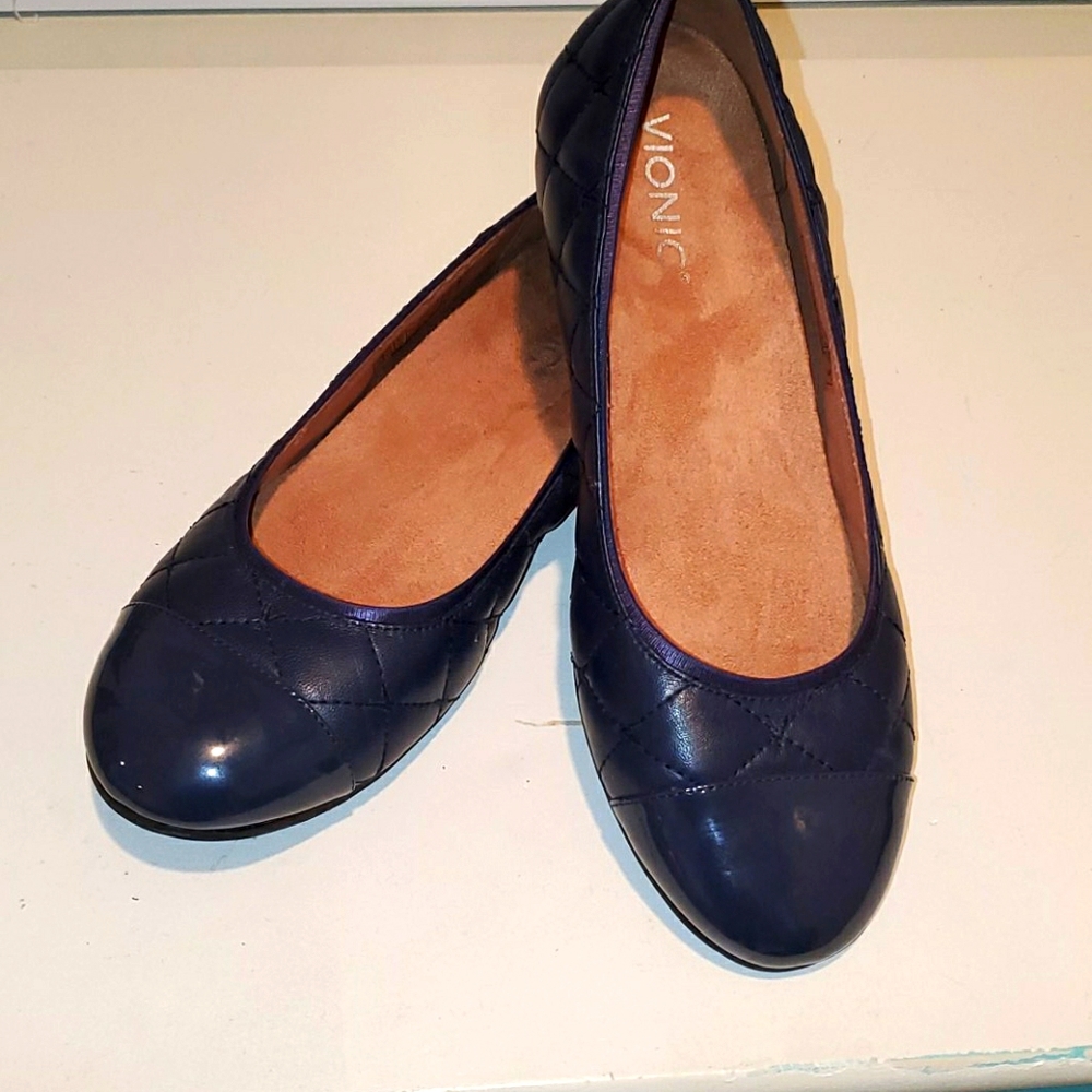 Vionic Desiree quilted flat